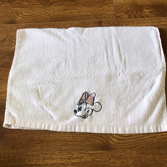 Disney Minnie Mouse pink dish towel - Picture 2 of 2